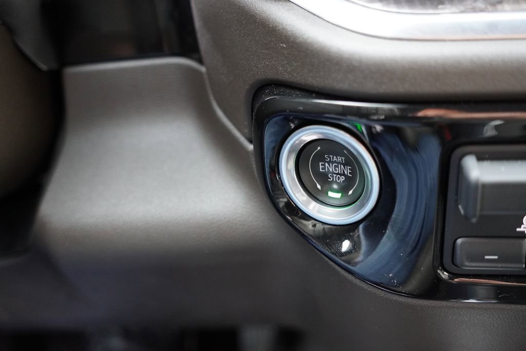 Certified 2022 Chevrolet Silverado 1500 LTZ image 32