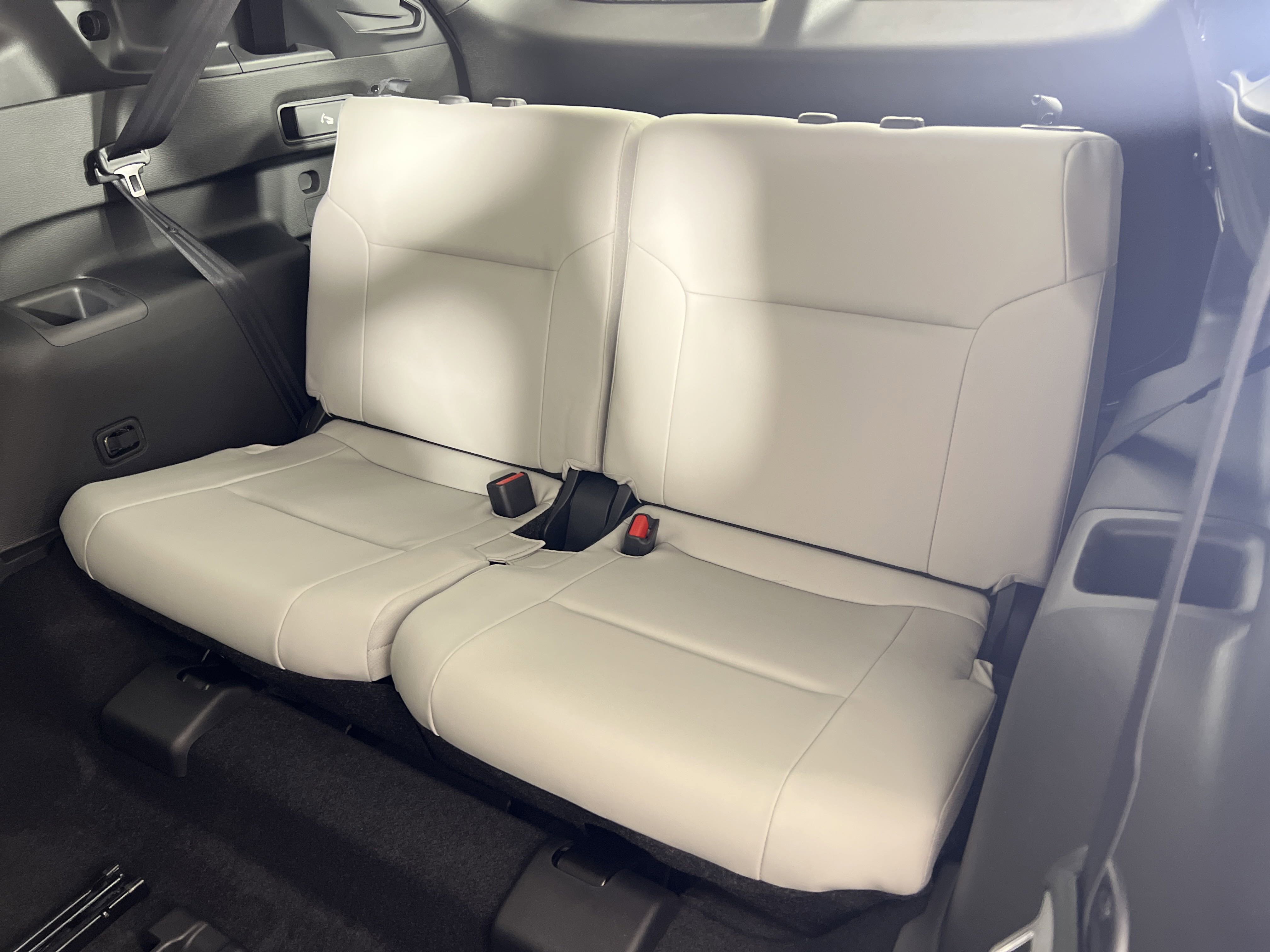 New 2025 Mitsubishi Outlander SE image 12