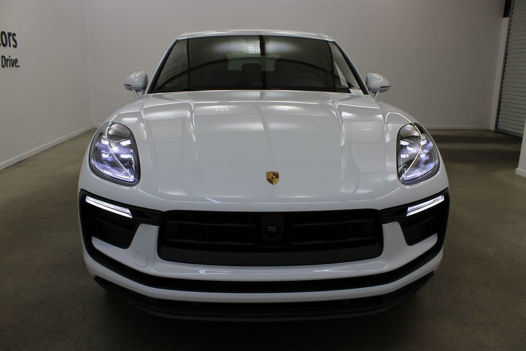 New 2026 Porsche Macan image 10
