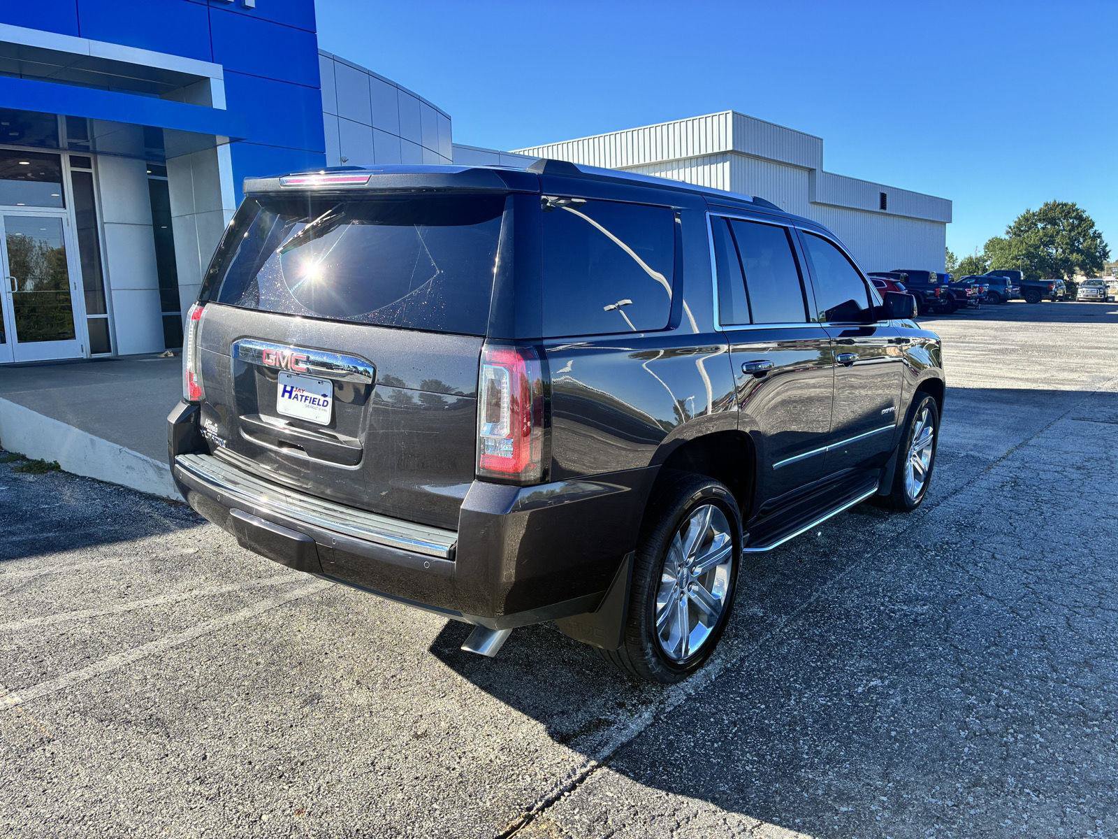 Used 2017 GMC Yukon Denali w/ Open Road Package AWD/4WD image 8