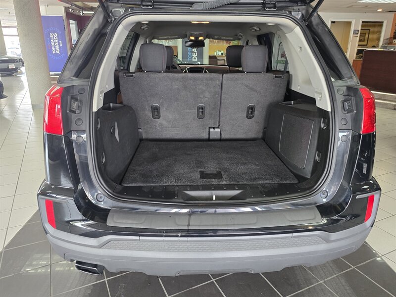 Used 2017 GMC Terrain SLE FWD image 25
