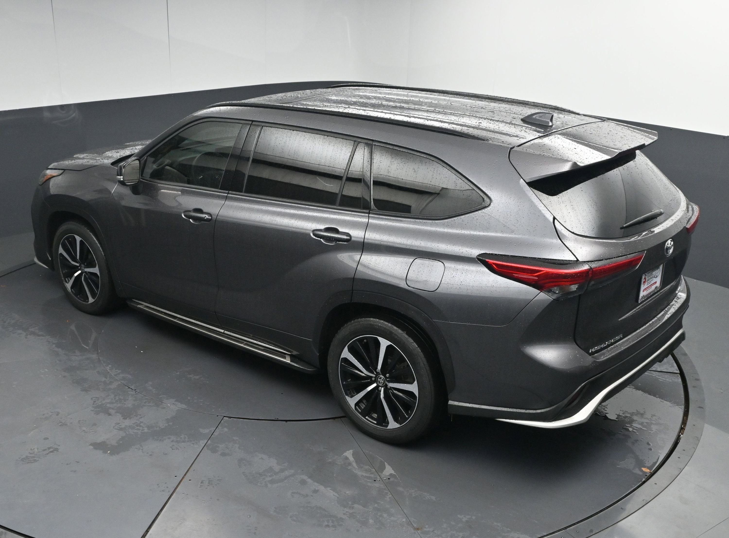 Certified 2021 Toyota Highlander XSE image 38