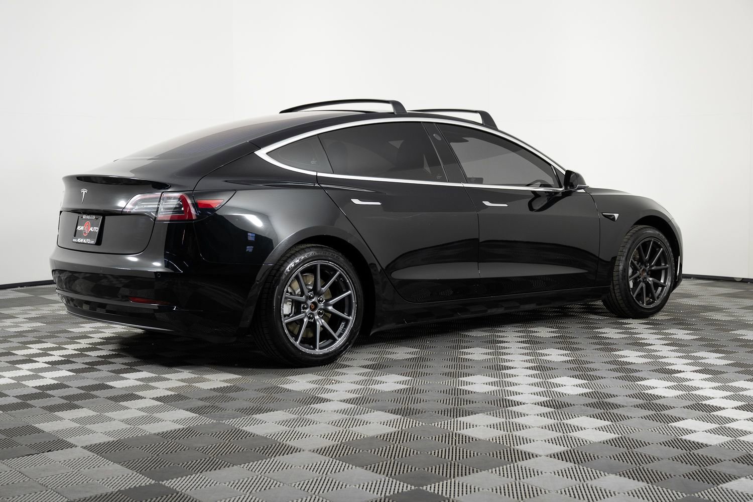 Used 2018 Tesla Model 3 Long Range image 8