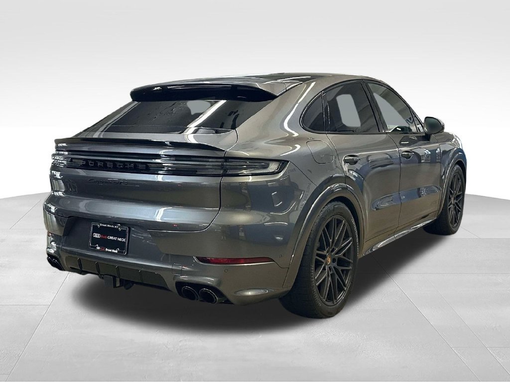 Used 2026 Porsche Cayenne GTS AWD/4WD image 8