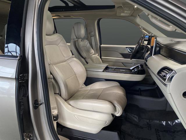 Used 2019 Lincoln Navigator Reserve w/ Cargo Package image 33