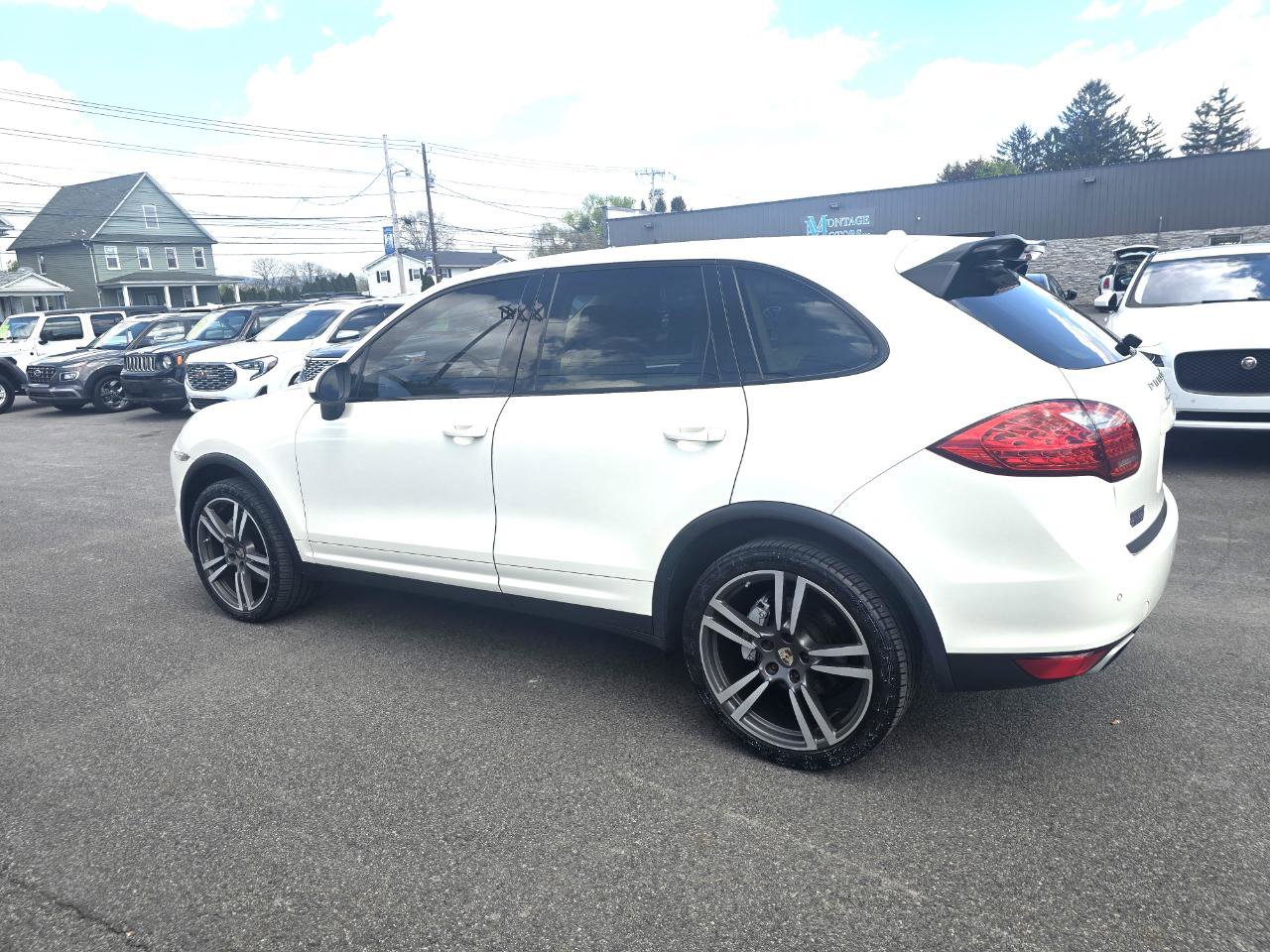 Used 2012 Porsche Cayenne S AWD/4WD image 4