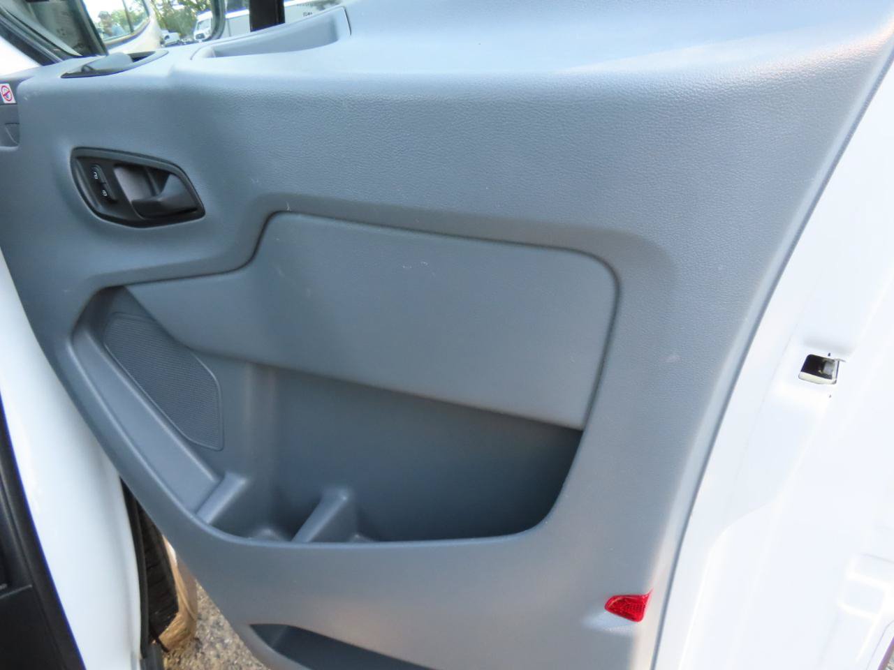 Used 2019 Ford Transit 150 130 Low Roof RWD image 26