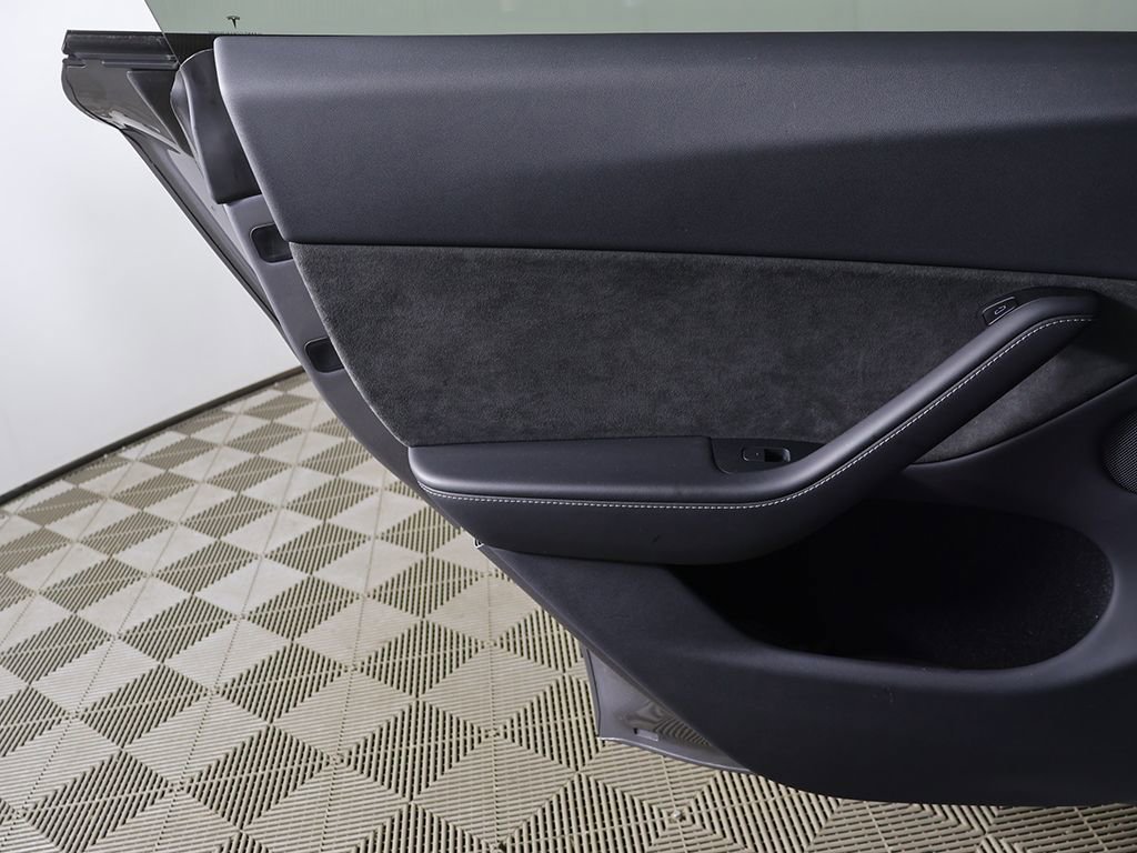 Used 2024 Tesla Model Y Performance AWD/4WD image 27