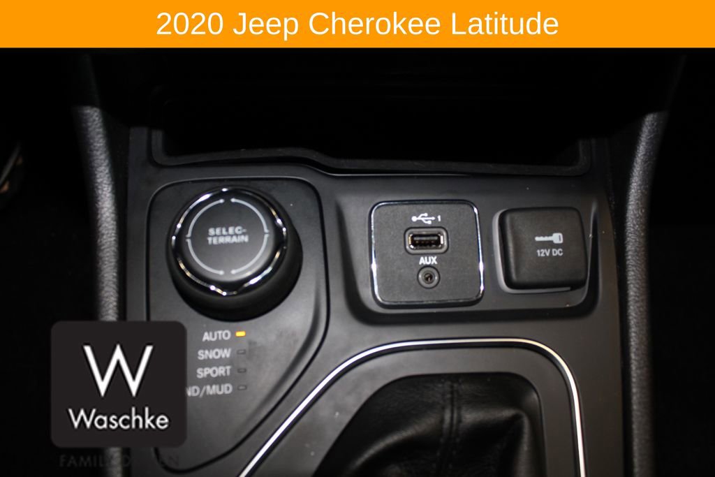 Used 2020 Jeep Cherokee Latitude w/ Cold Weather Group image 31
