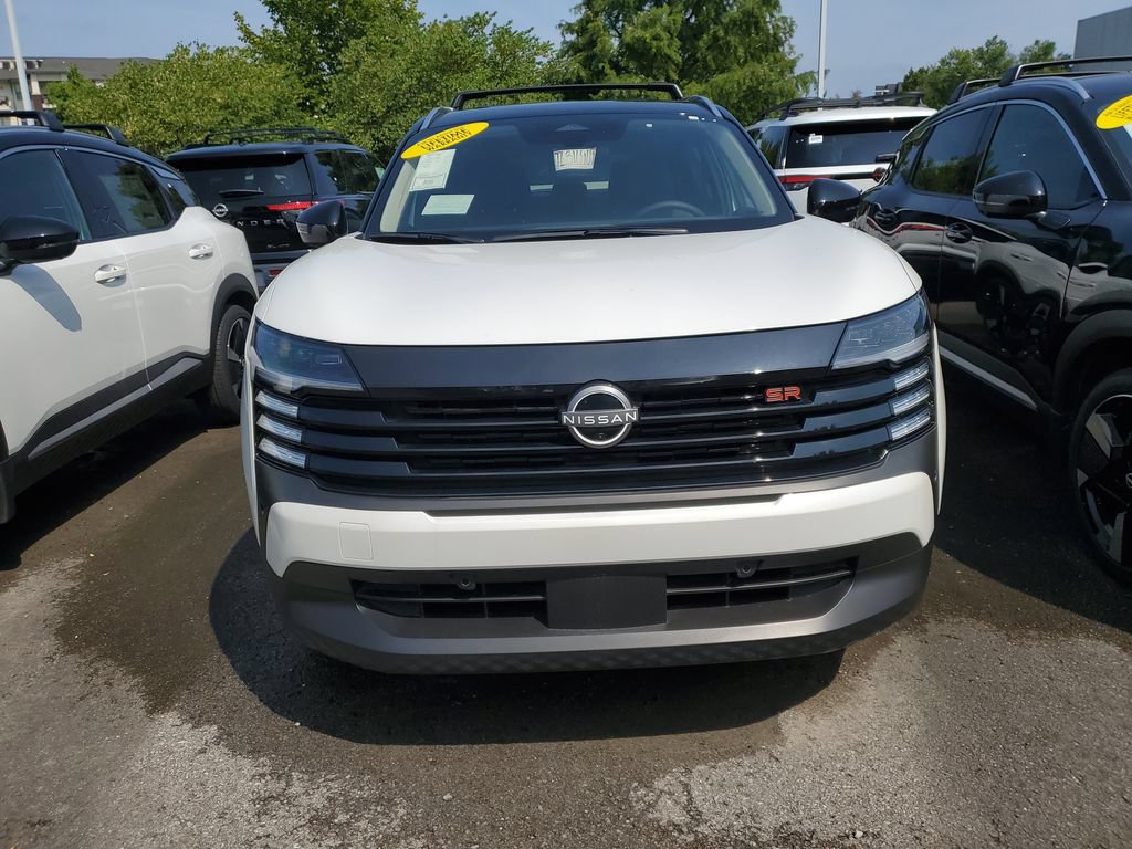 New 2026 Nissan Kicks SR w/ SR Premium Package FWD image 32