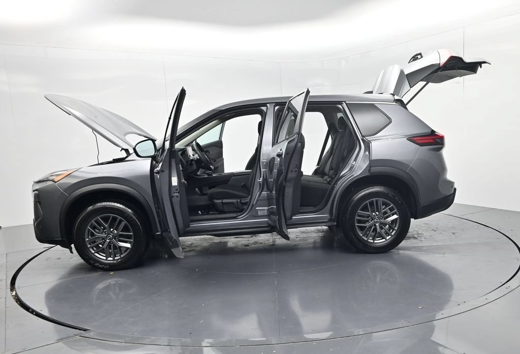 Used 2024 Nissan Rogue S FWD image 65