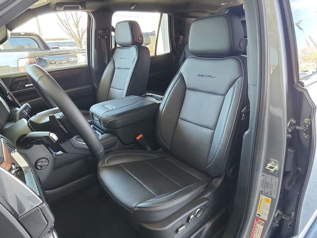 Certified 2025 GMC Yukon Denali image 20