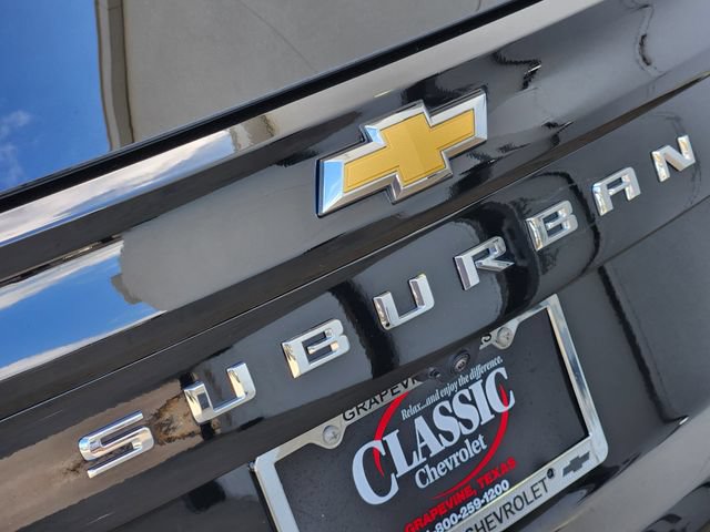 Used 2025 Chevrolet Suburban LS RWD image 9