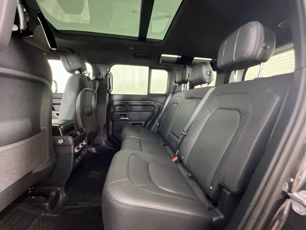 New 2026 Land Rover Defender 110 V8 image 5