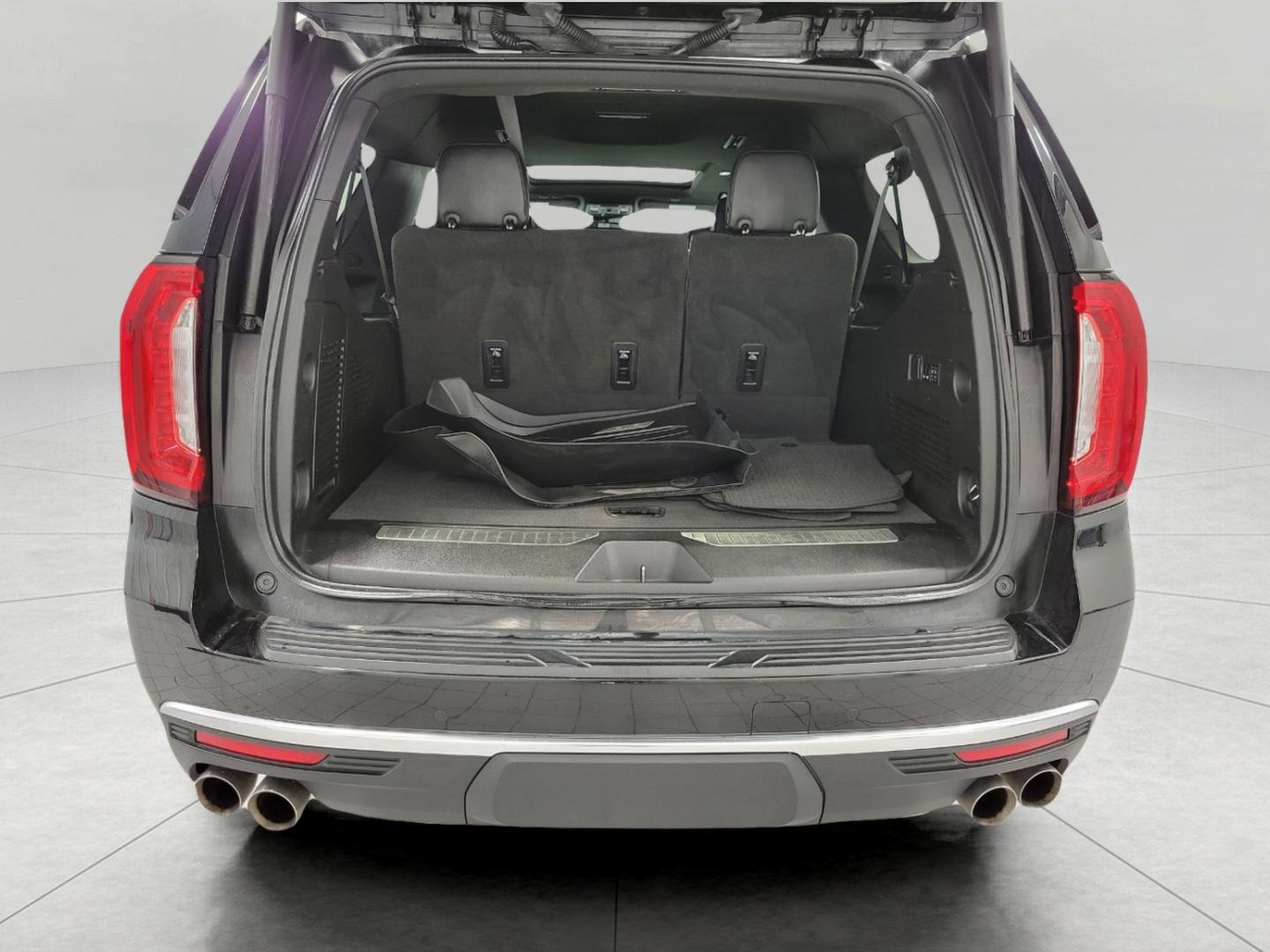 Used 2023 GMC Yukon XL Denali w/ Max Trailering Package image 16