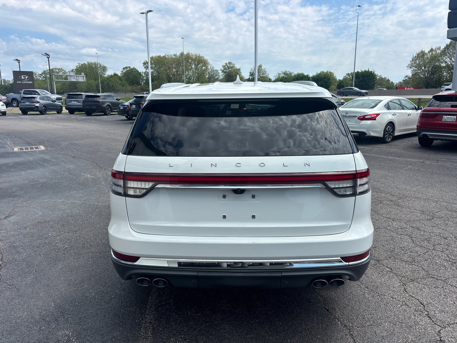 Used 2020 Lincoln Aviator Reserve w/ Equipment Group 202A AWD/4WD image 6