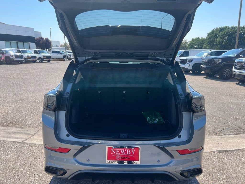 Used 2025 Buick Encore GX Avenir w/ Avenir Technology Package AWD/4WD image 22
