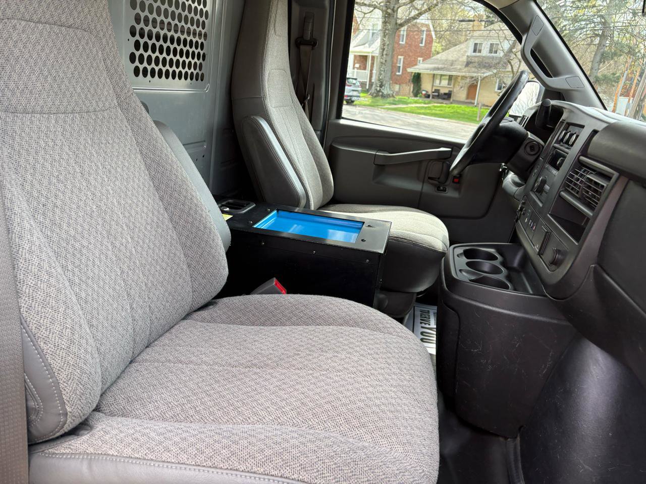 Used 2018 GMC Savana 2500 RWD image 29
