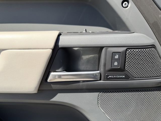 Used 2024 Land Rover Defender 110 X-Dynamic SE image 14
