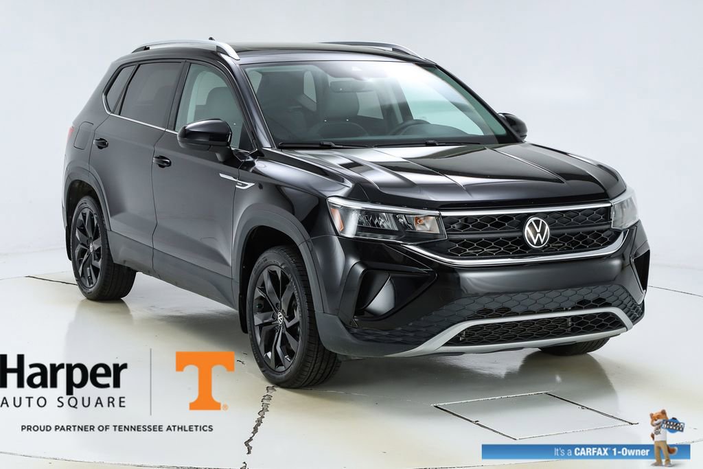 Used 2023 Volkswagen Taos SE w/ Panoramic Sunroof Package image 15