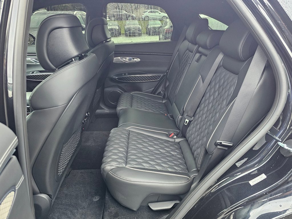 Used 2025 Genesis GV70 3.5T Sport w/ Sport Prestige Package image 23