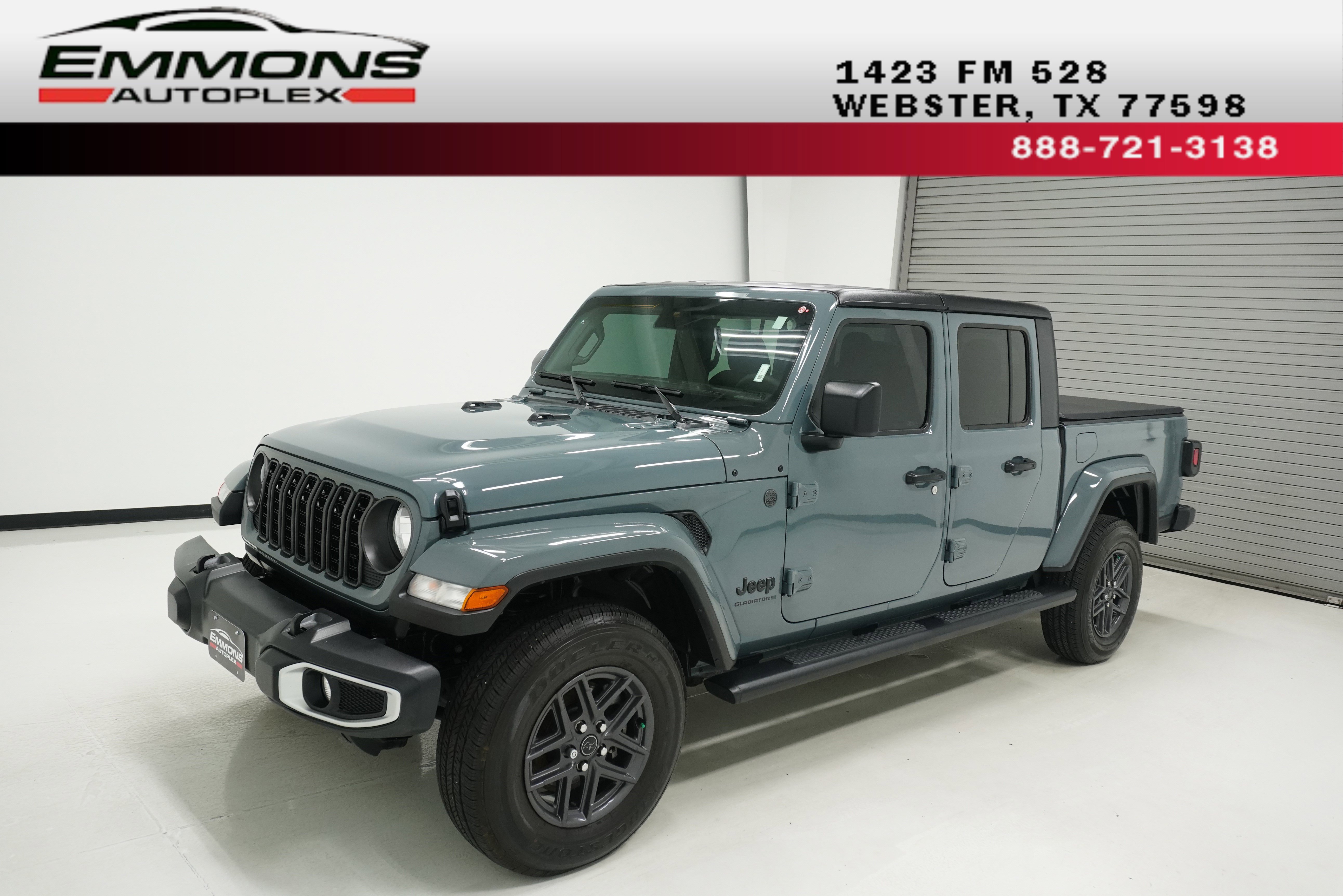 Used 2024 Jeep Gladiator Sport AWD/4WD image 1