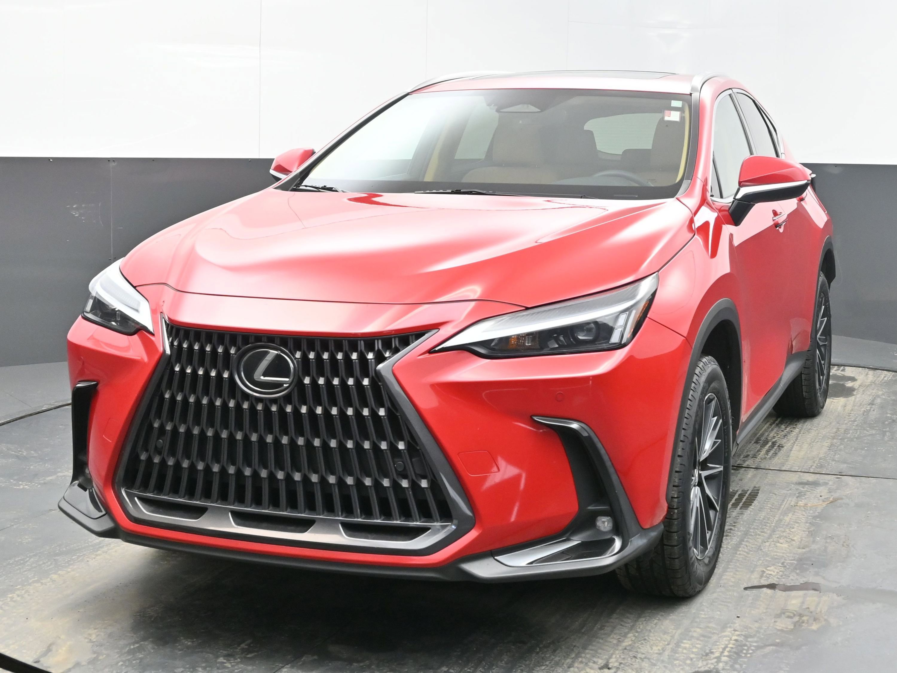 Used 2025 Lexus NX 250 FWD w/ Premium Package image 4