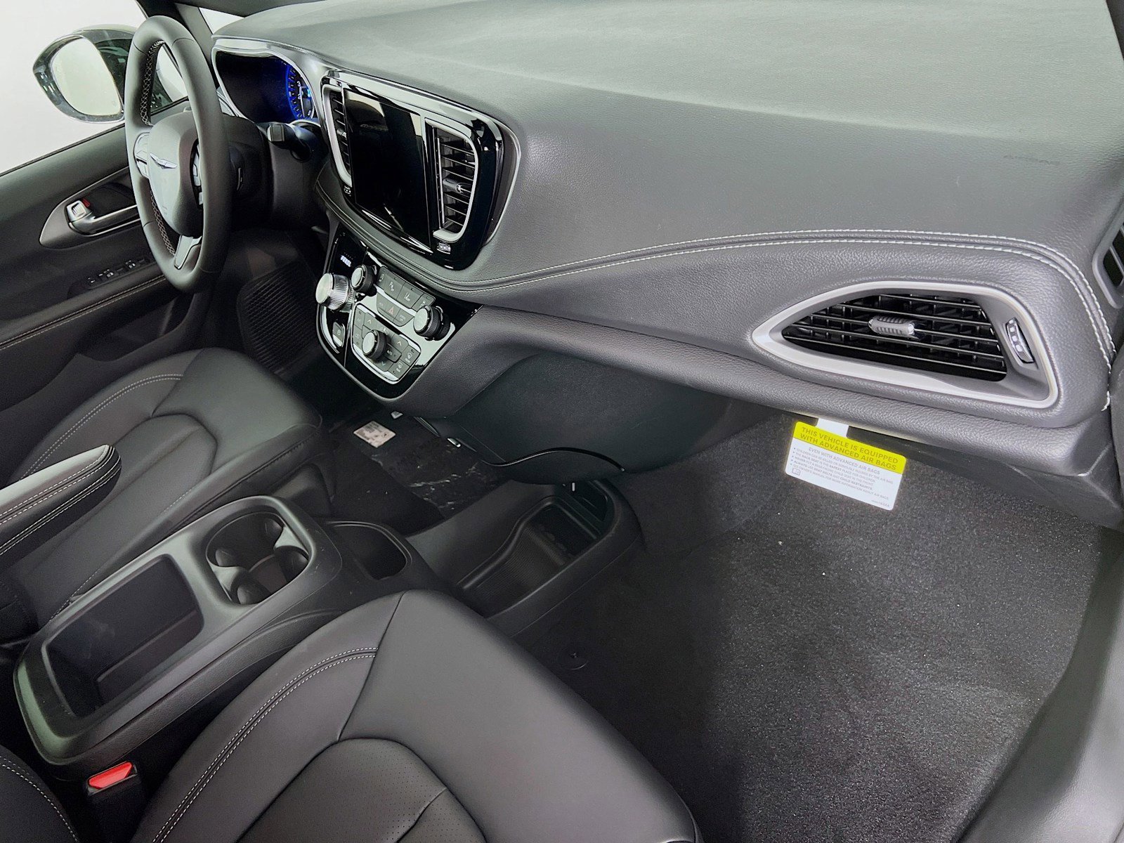 New 2026 Chrysler Pacifica Select FWD image 22