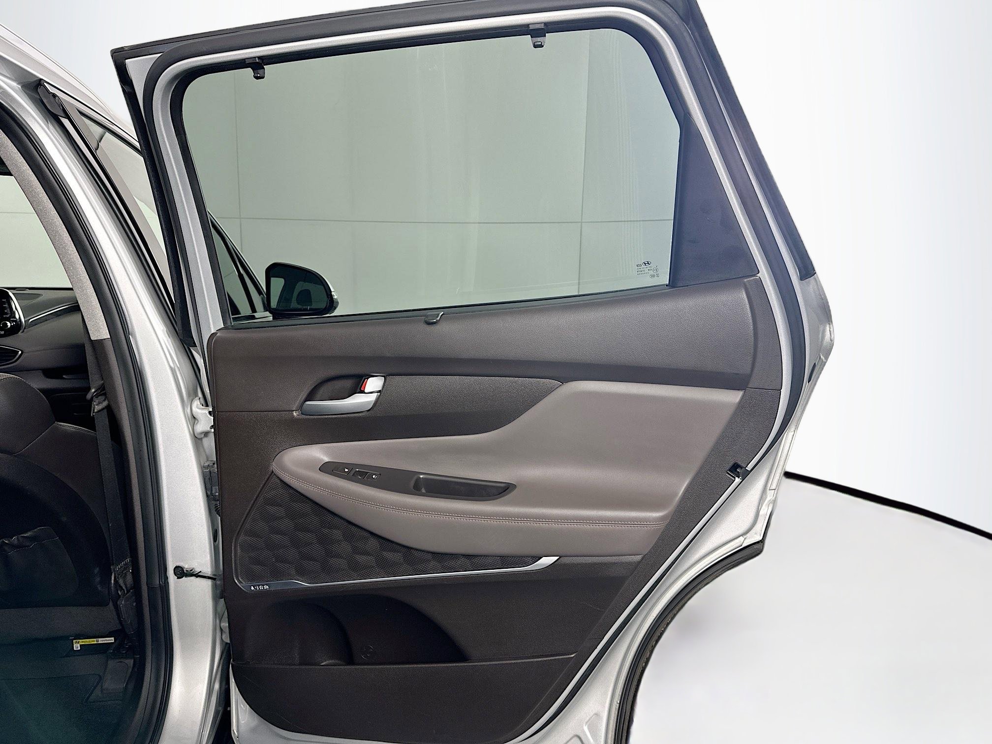 Used 2019 Hyundai Santa Fe AWD image 31
