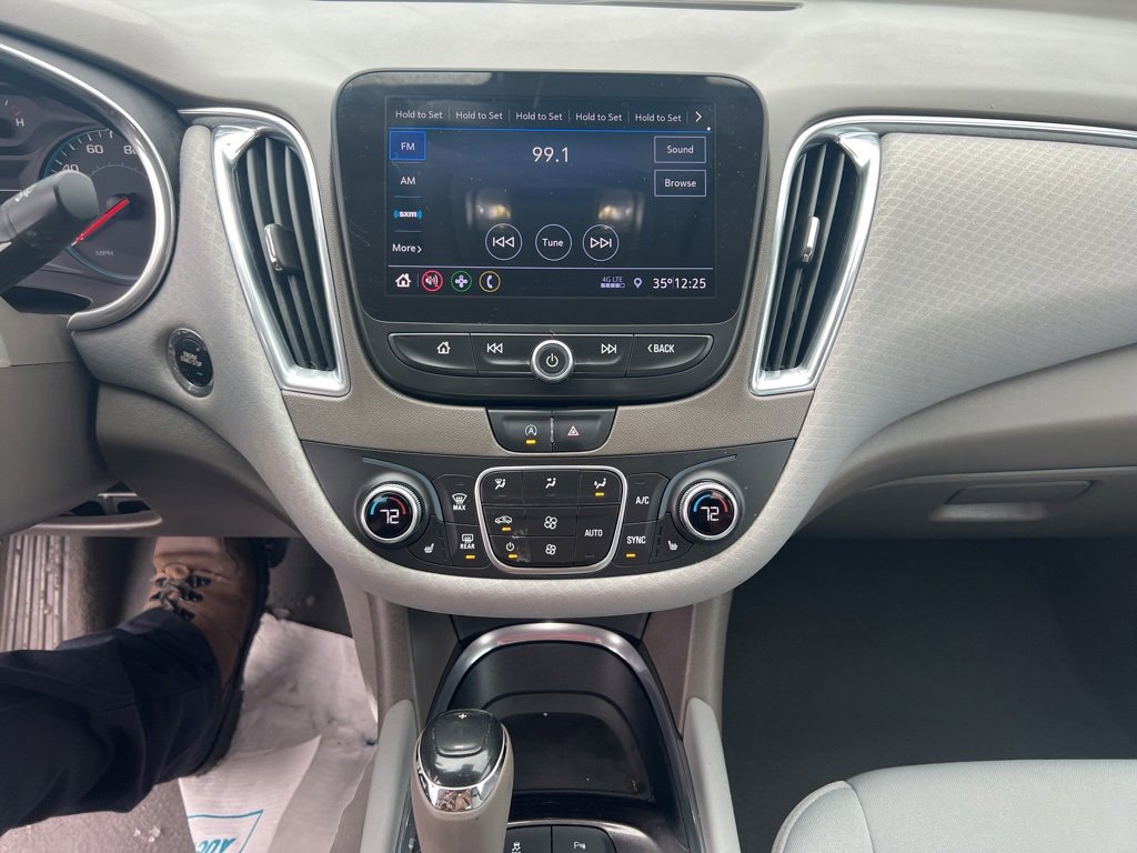 Used 2020 Chevrolet Malibu LT image 9