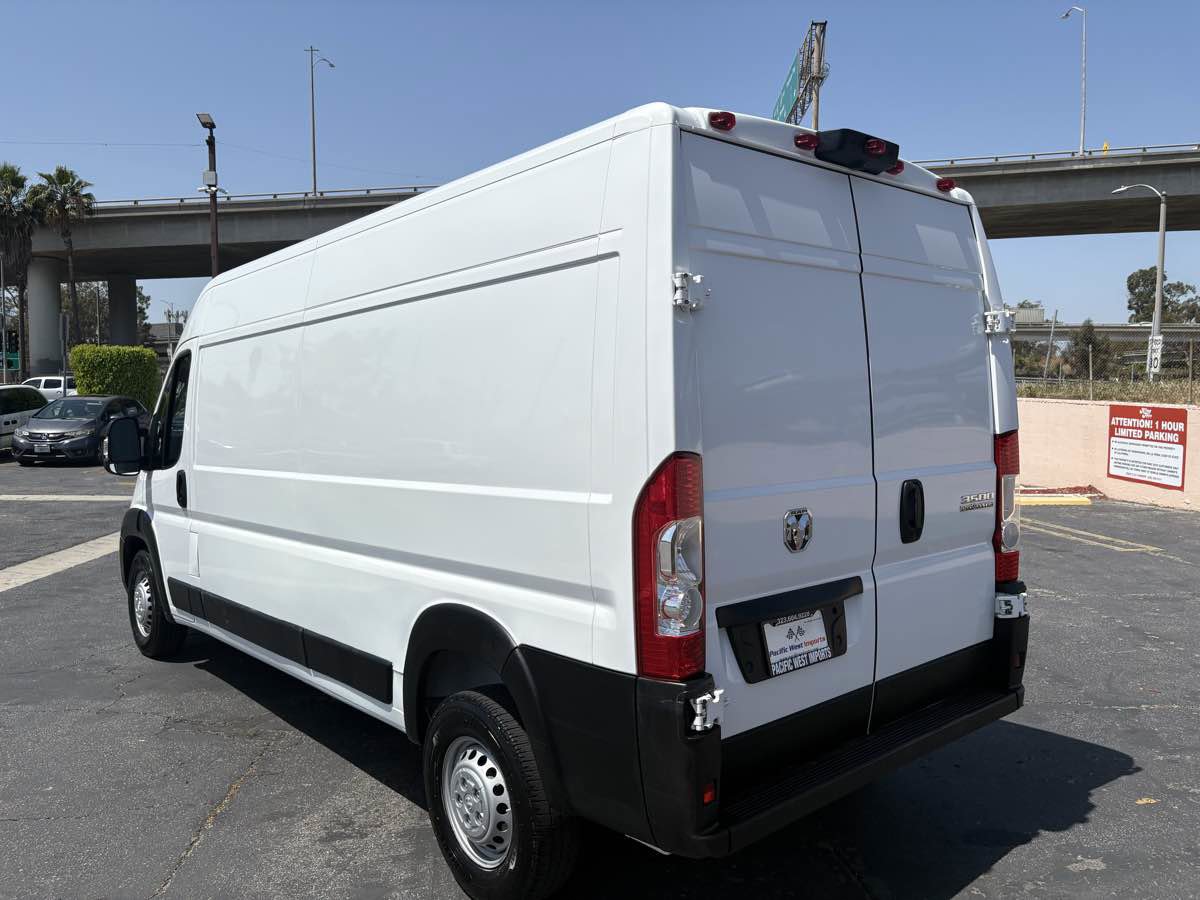 Used 2025 RAM ProMaster 3500 w/ Convenience Group FWD image 9