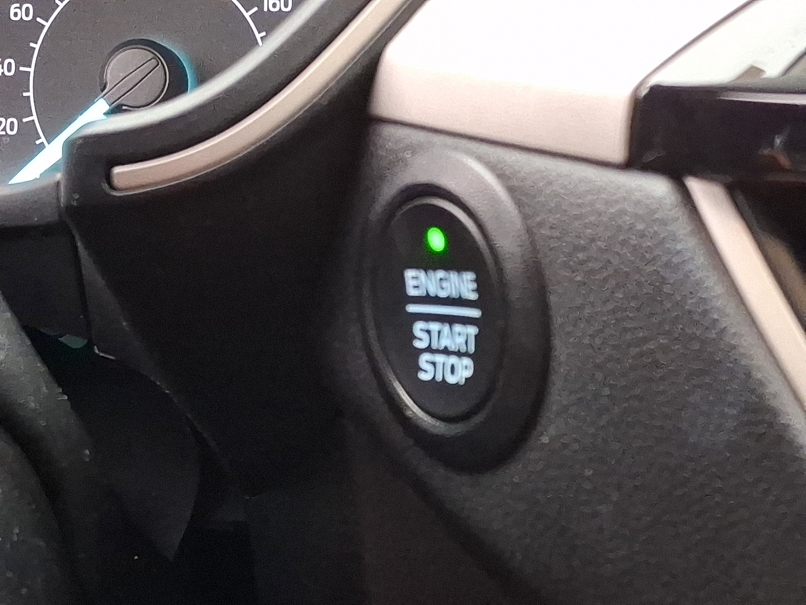 Certified 2022 Ford Escape SE AWD/4WD image 25