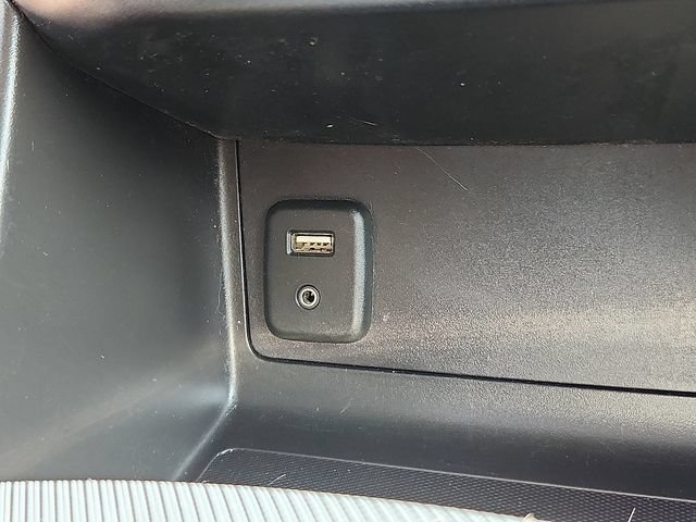 Used 2017 Chevrolet Colorado Z71 AWD/4WD image 18