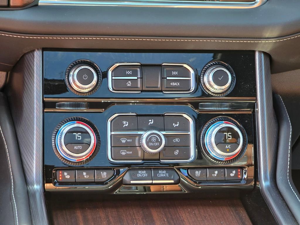 Used 2024 GMC Yukon Denali Ultimate image 20