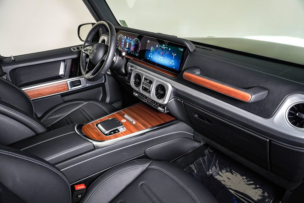 Used 2025 Mercedes-Benz G 550 image 15