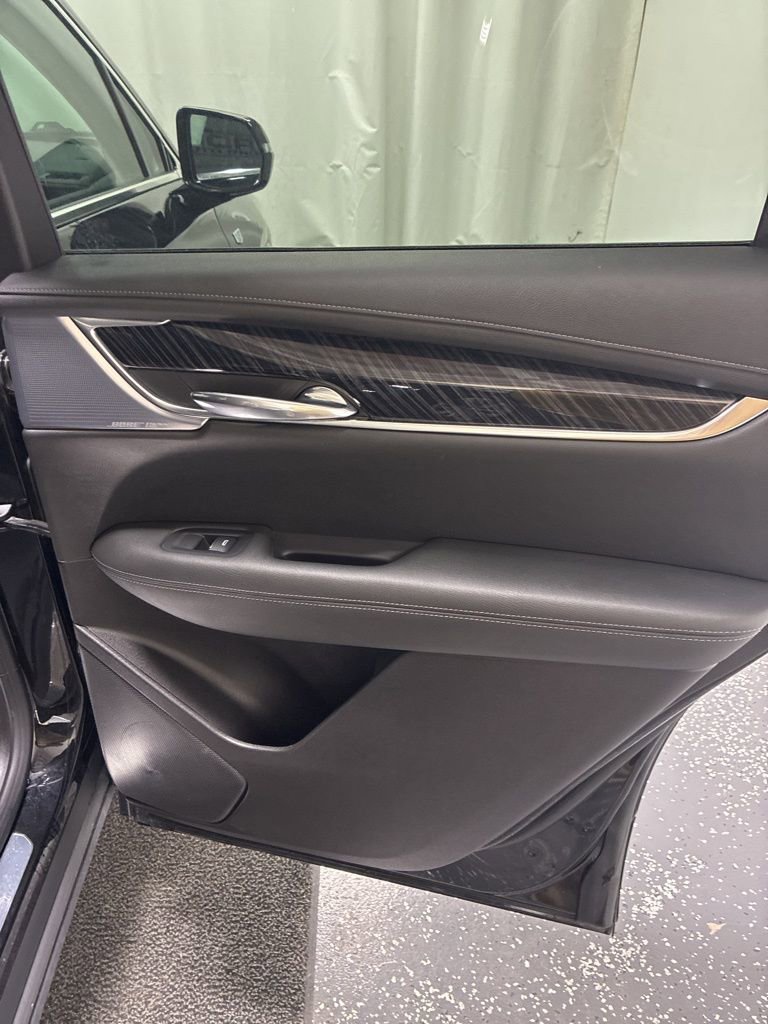 Used 2023 Cadillac XT6 Premium Luxury AWD/4WD image 30
