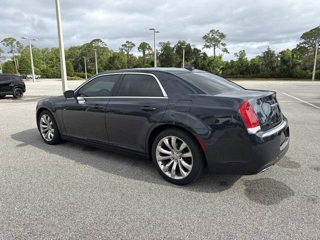 Used 2019 Chrysler 300 Touring L w/ Quick Order Package 22F RWD image 5