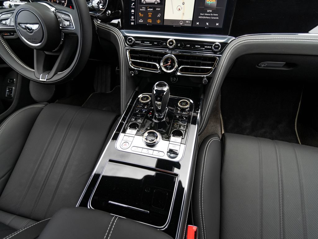 Used 2024 Bentley Flying Spur V8 AWD/4WD image 23