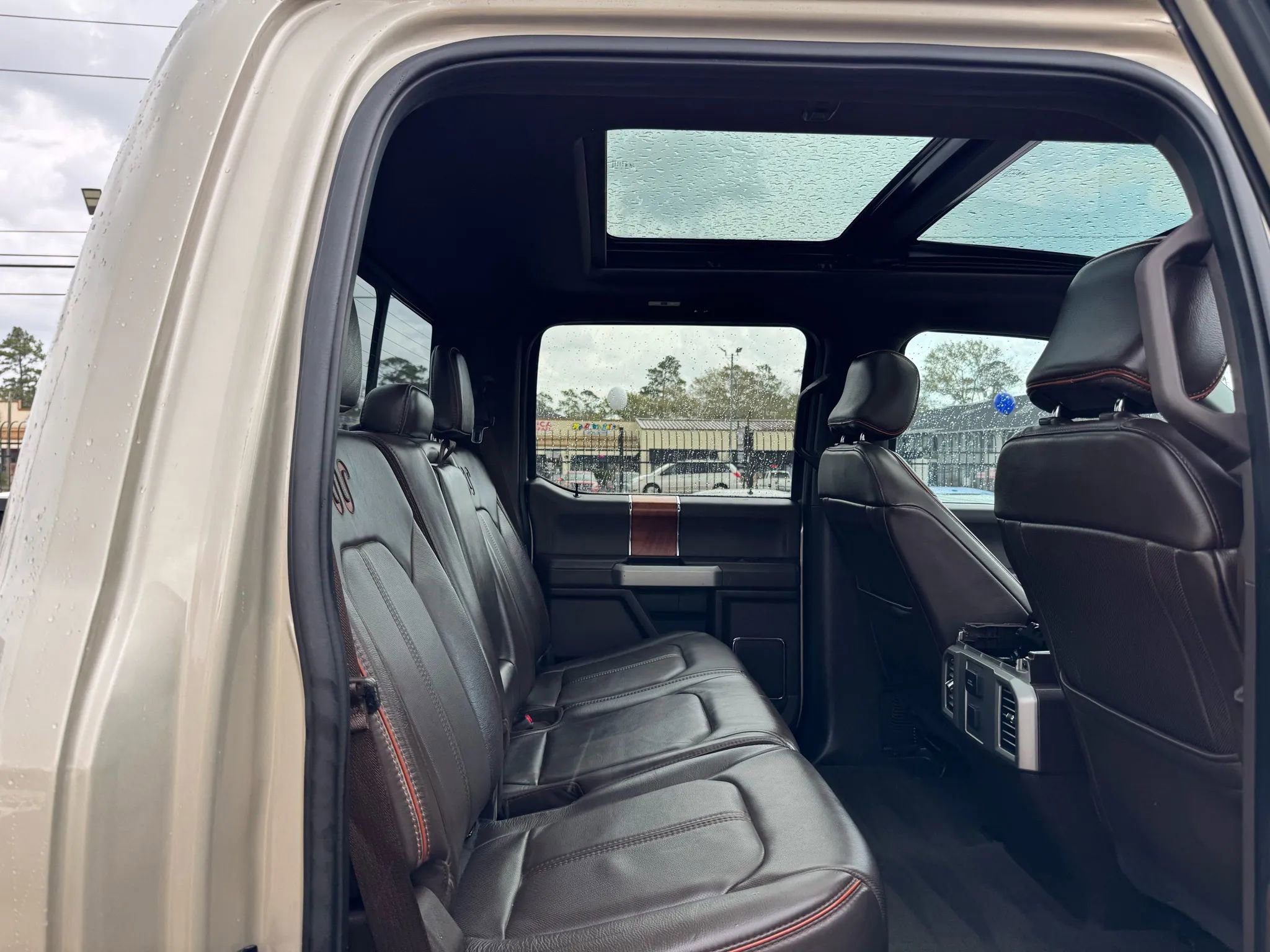 Used 2017 Ford F350 King Ranch w/ Tow Technology Bundle AWD/4WD image 33