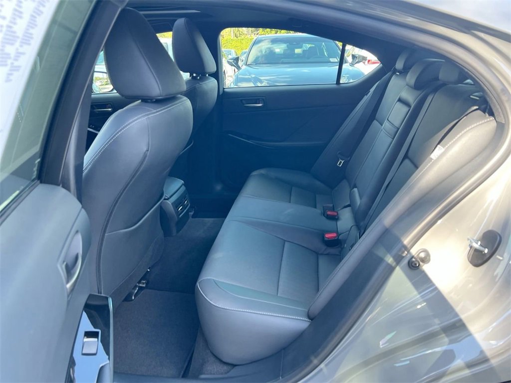 Certified 2024 Lexus IS 350 F Sport image 19