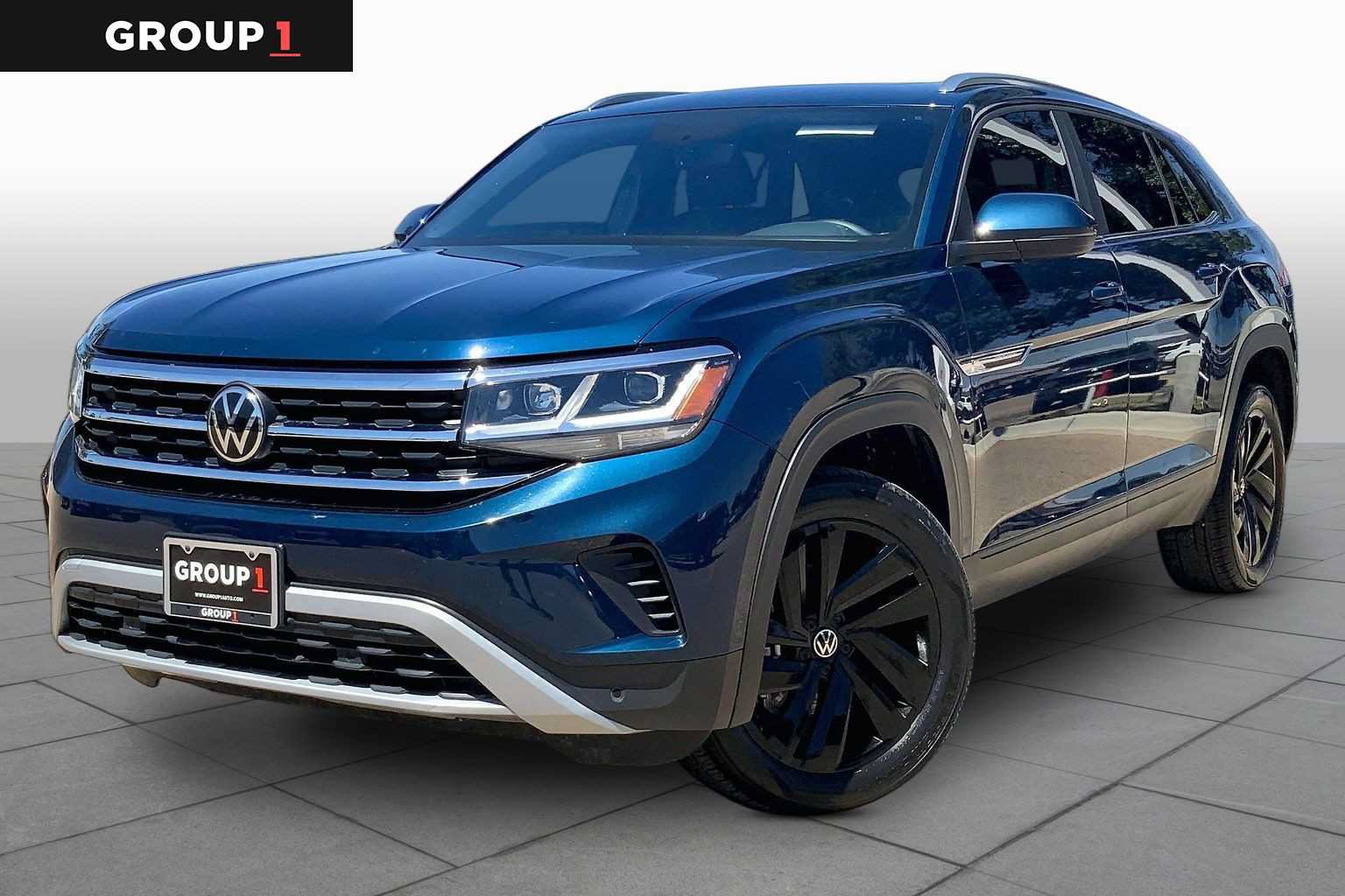 Used 2023 Volkswagen Atlas Cross Sport SE w/ Panoramic Sunroof Package FWD image 1