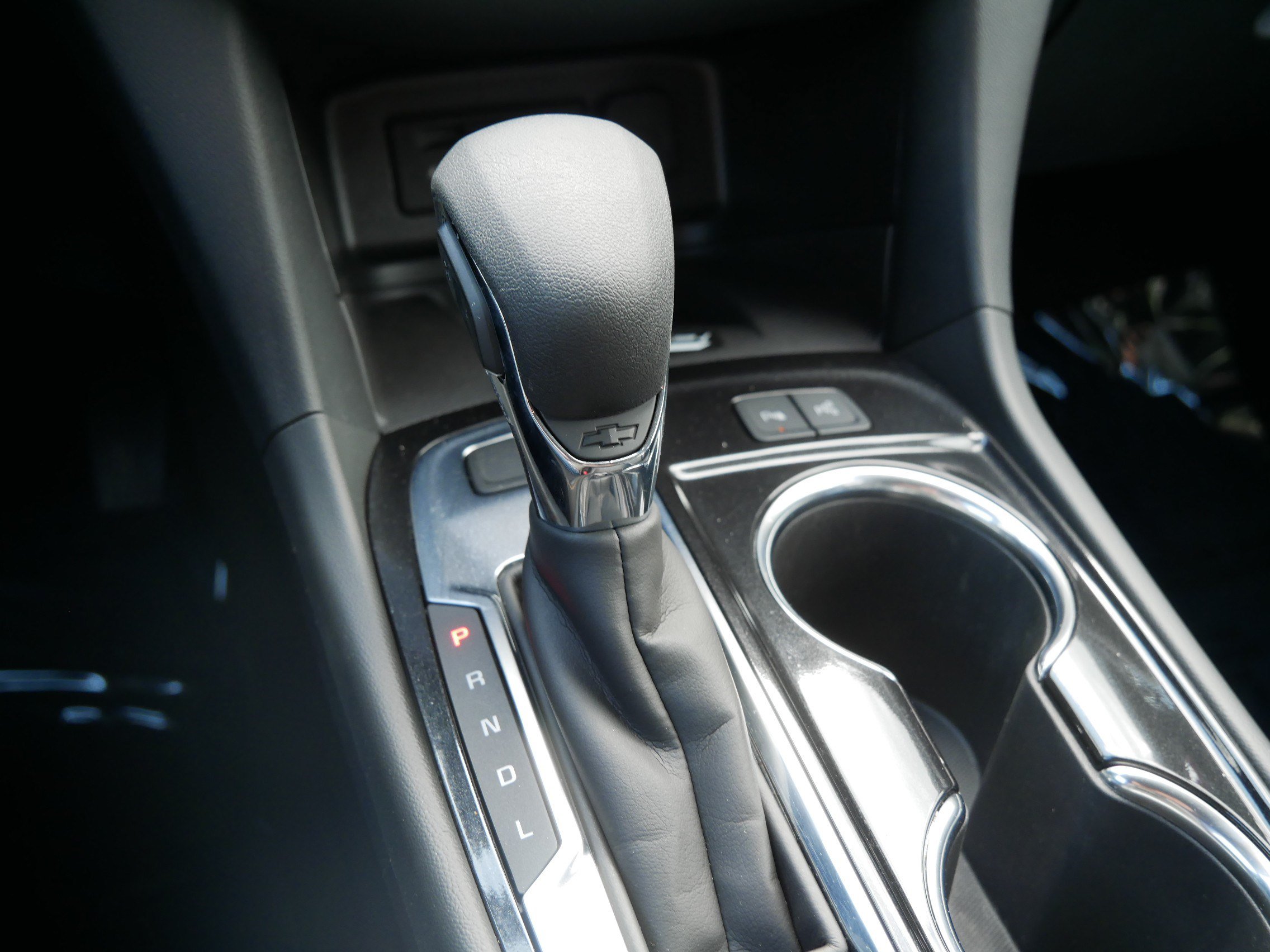 Used 2023 Chevrolet Equinox Premier AWD/4WD image 24