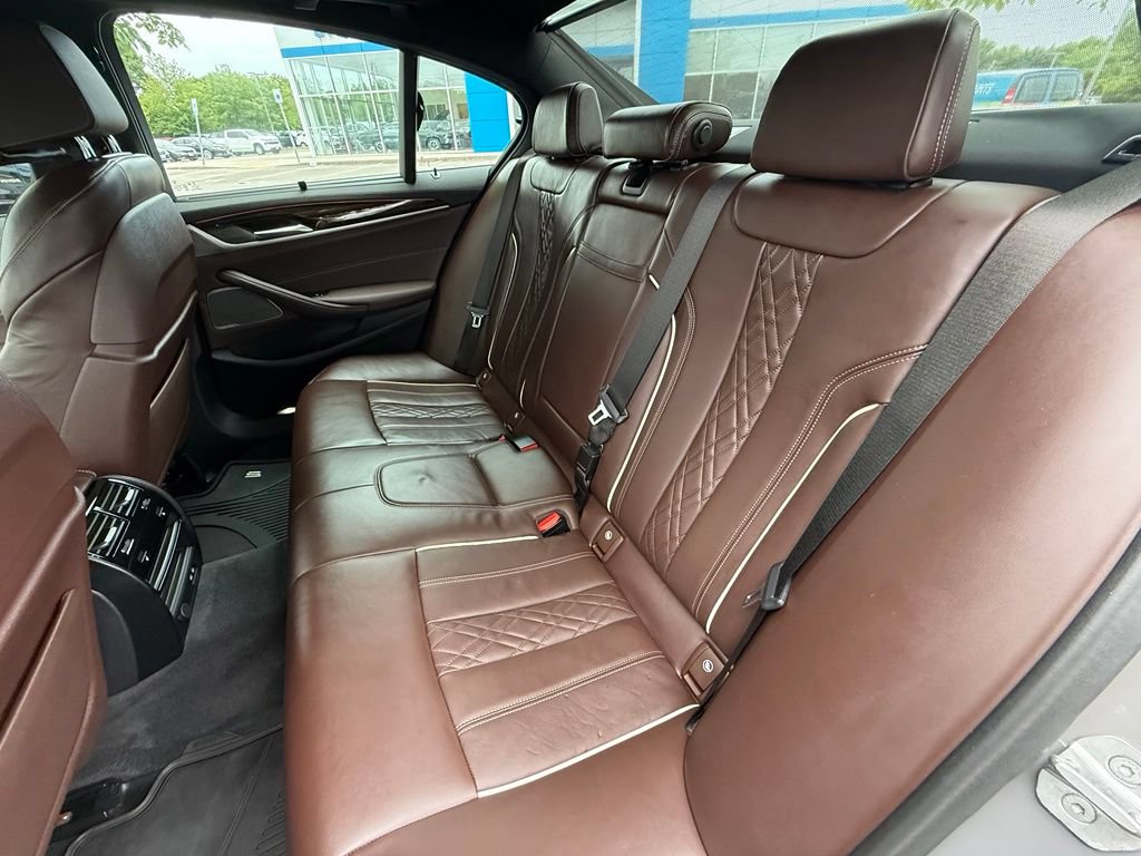 Used 2021 BMW M550i xDrive w/ Executive Package AWD/4WD image 24
