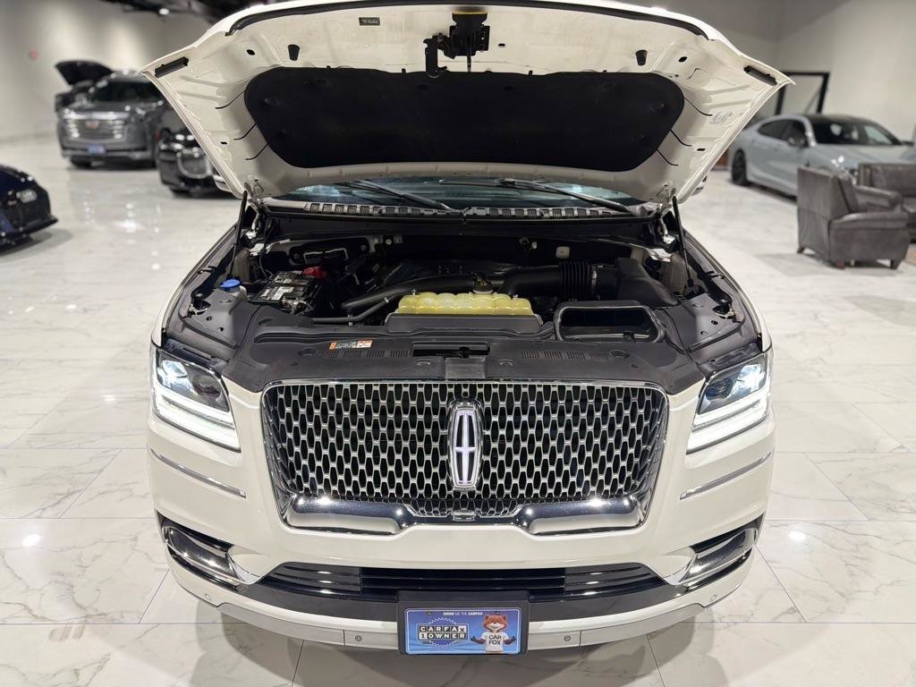 Used 2021 Lincoln Navigator L Reserve w/ Luxury Package AWD/4WD image 4