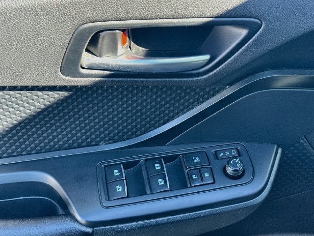 Used 2018 Toyota C-HR XLE FWD image 21