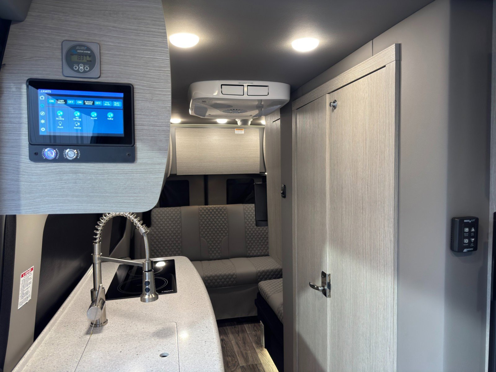 Used 2023 Mercedes-Benz Sprinter 3500 w/ Parking Package image 69