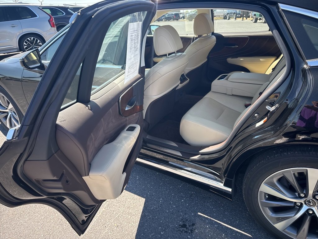 Used 2019 Lexus LS 500 AWD image 16