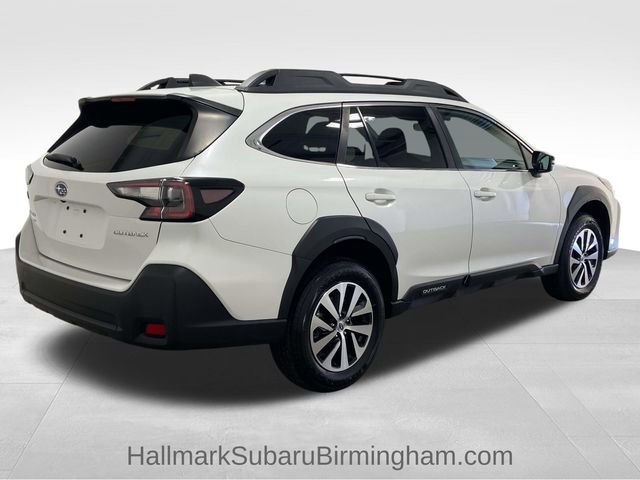 Used 2023 Subaru Outback Premium image 3