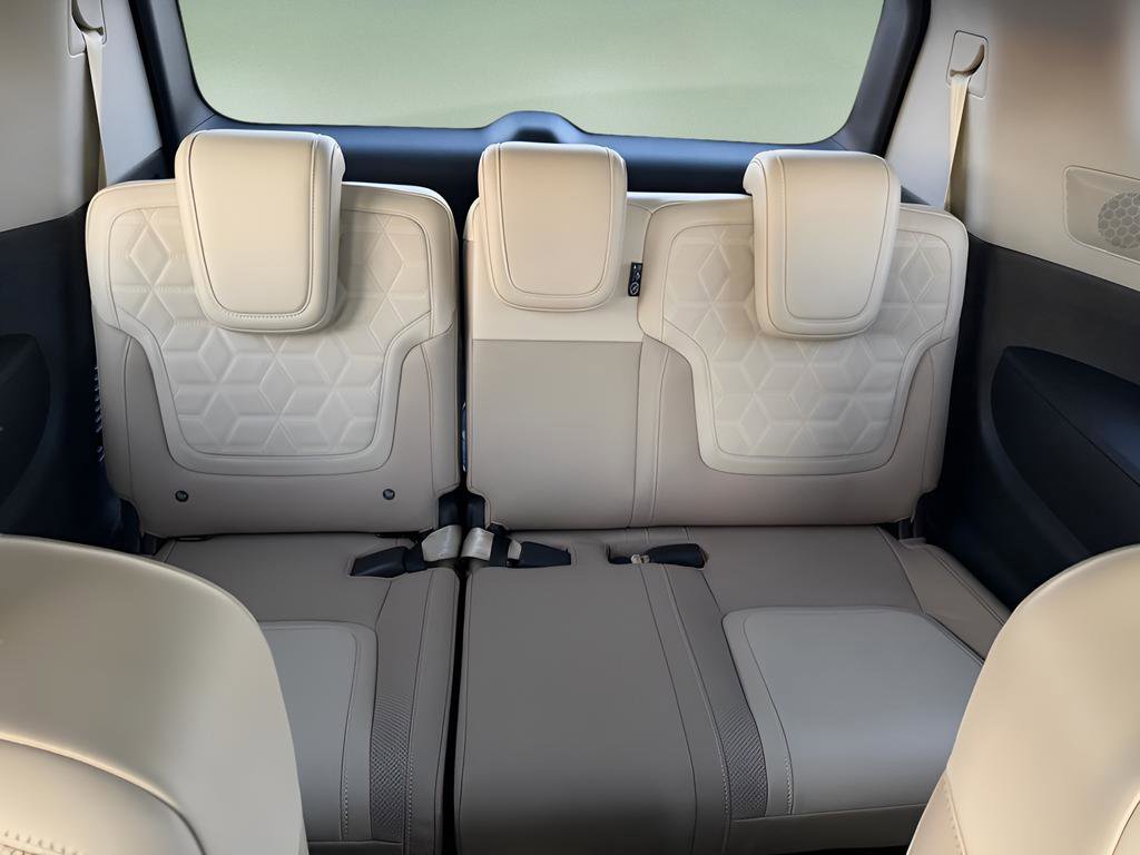 New 2026 Nissan Armada Platinum Reserve image 14