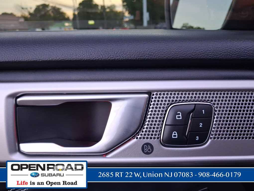 Used 2021 Ford Explorer ST w/ Equipment Group 401A AWD/4WD image 18